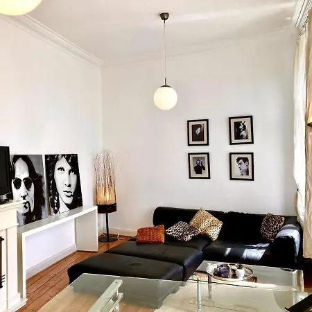 Schoene, Grosse & Ruhige Stadtwohnung In Appartement *